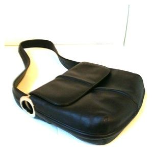Small Oroton Sydney black leather purse.